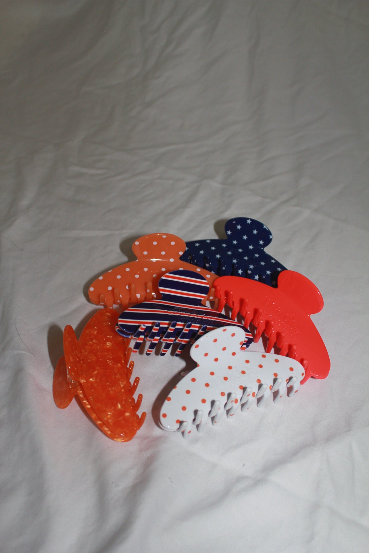 COLLEGIATE SHOWDOWN CLAW CLIPS
