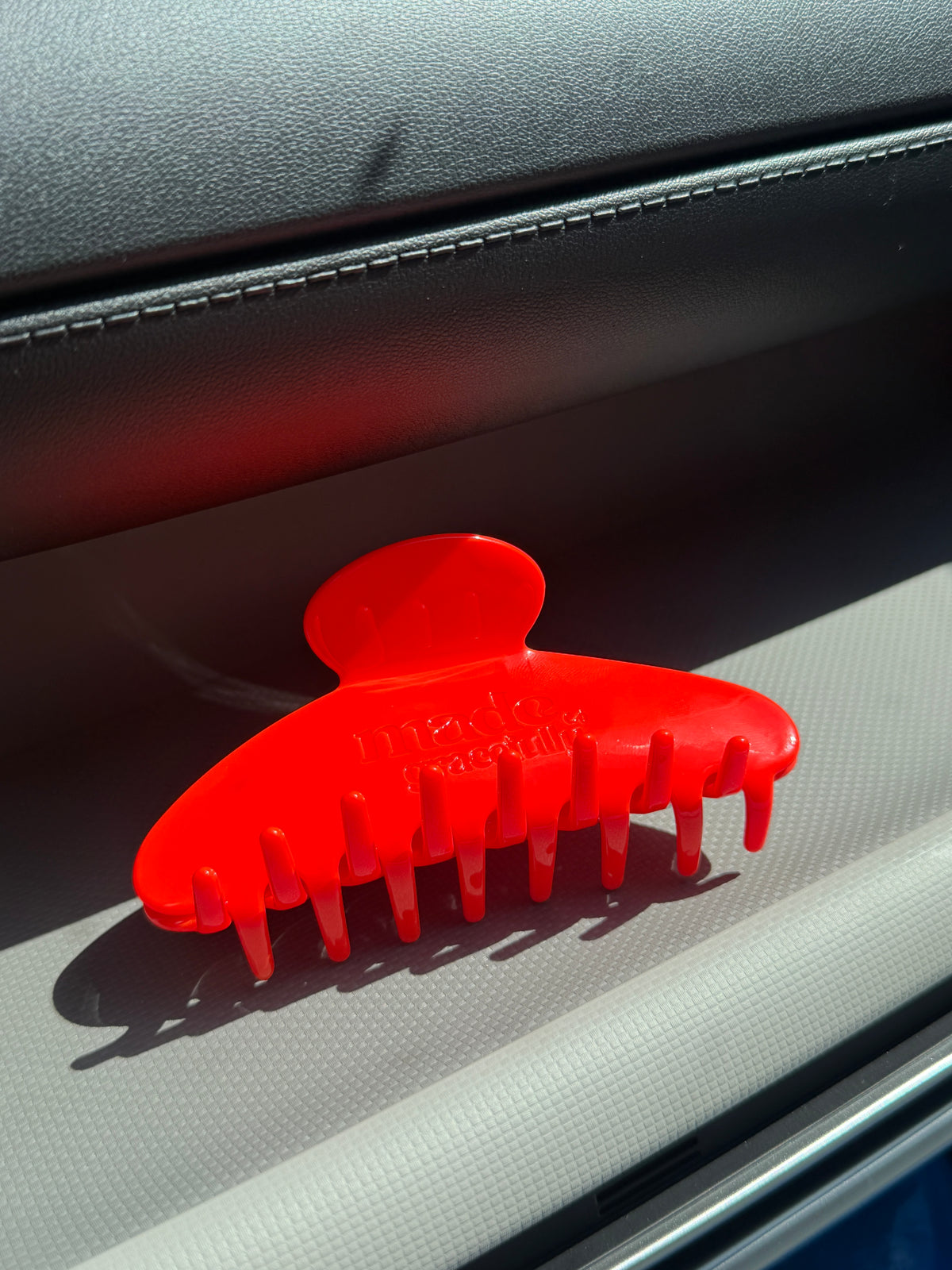 CLAW CLIPS