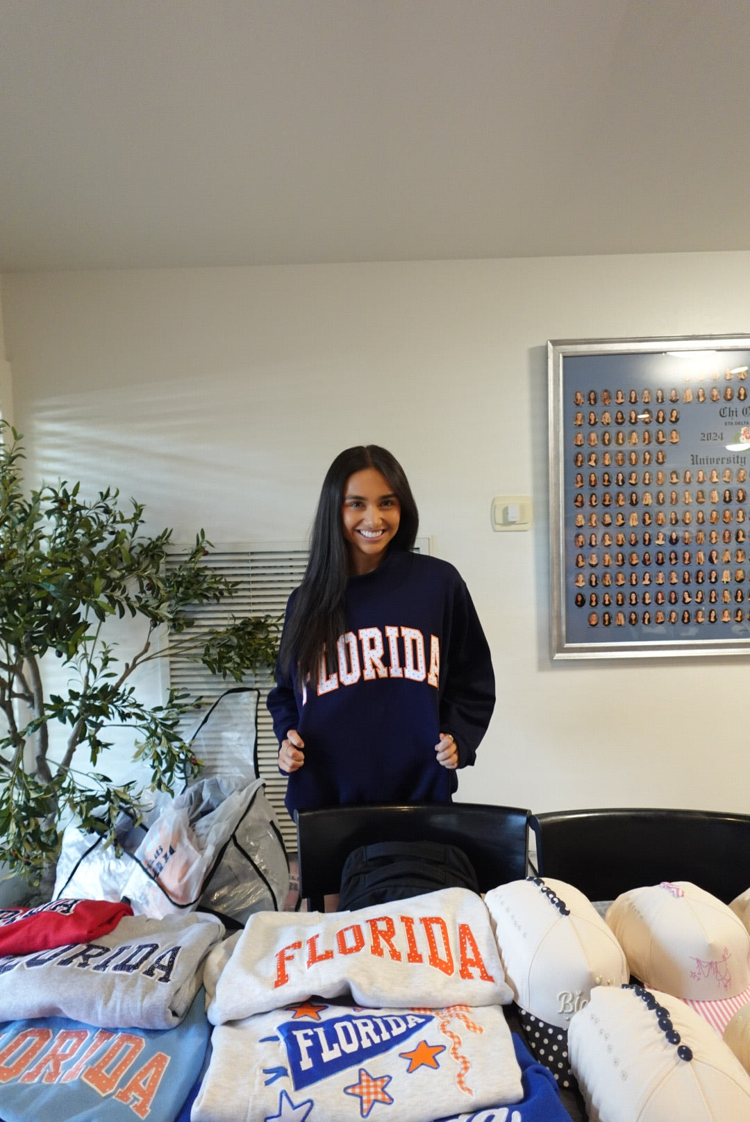 NAVY ORANGE POLKA MOCKNECK