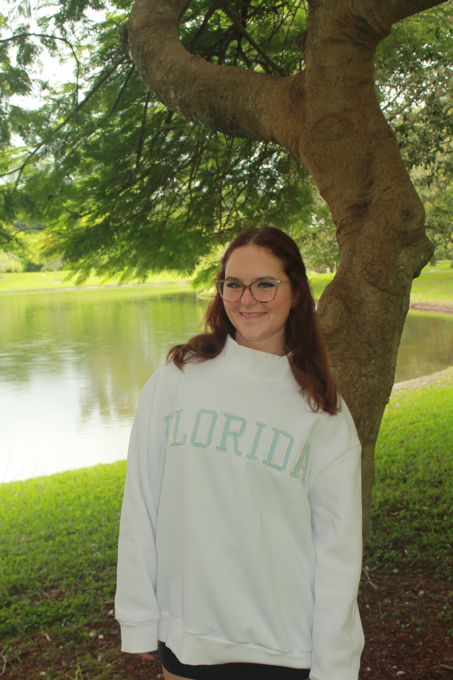 FLORIDA WHITE AND LIGHT BLUE MOCK NECK