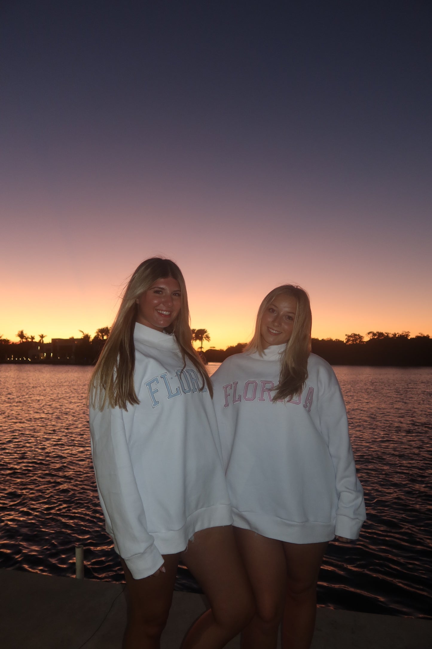 FLORIDA WHITE AND LIGHT BLUE MOCK NECK