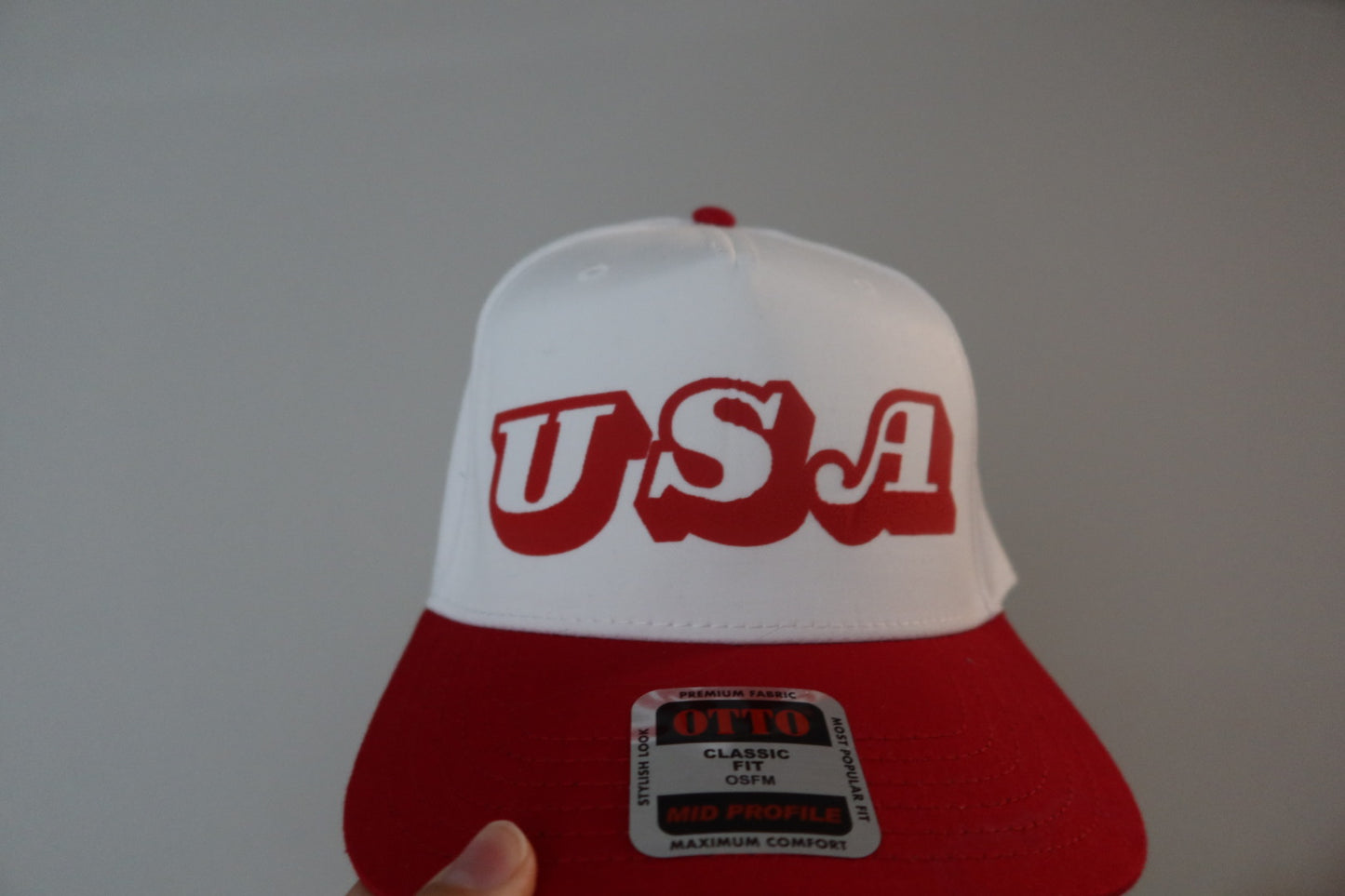 USA- WHITE AND RED HAT
