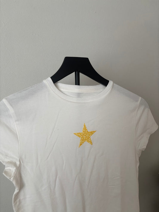 YELLOW STAR STAR BABY TEE S/M