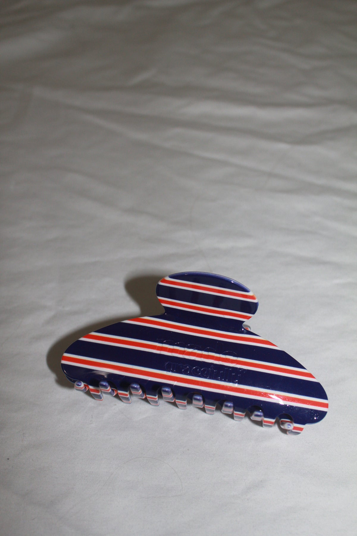 COLLEGIATE SHOWDOWN CLAW CLIPS