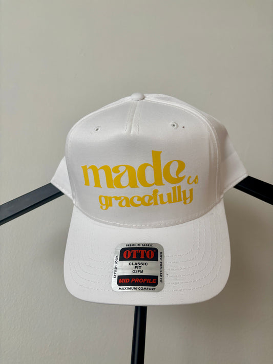 WHITE AND YELLOW LOGO HAT