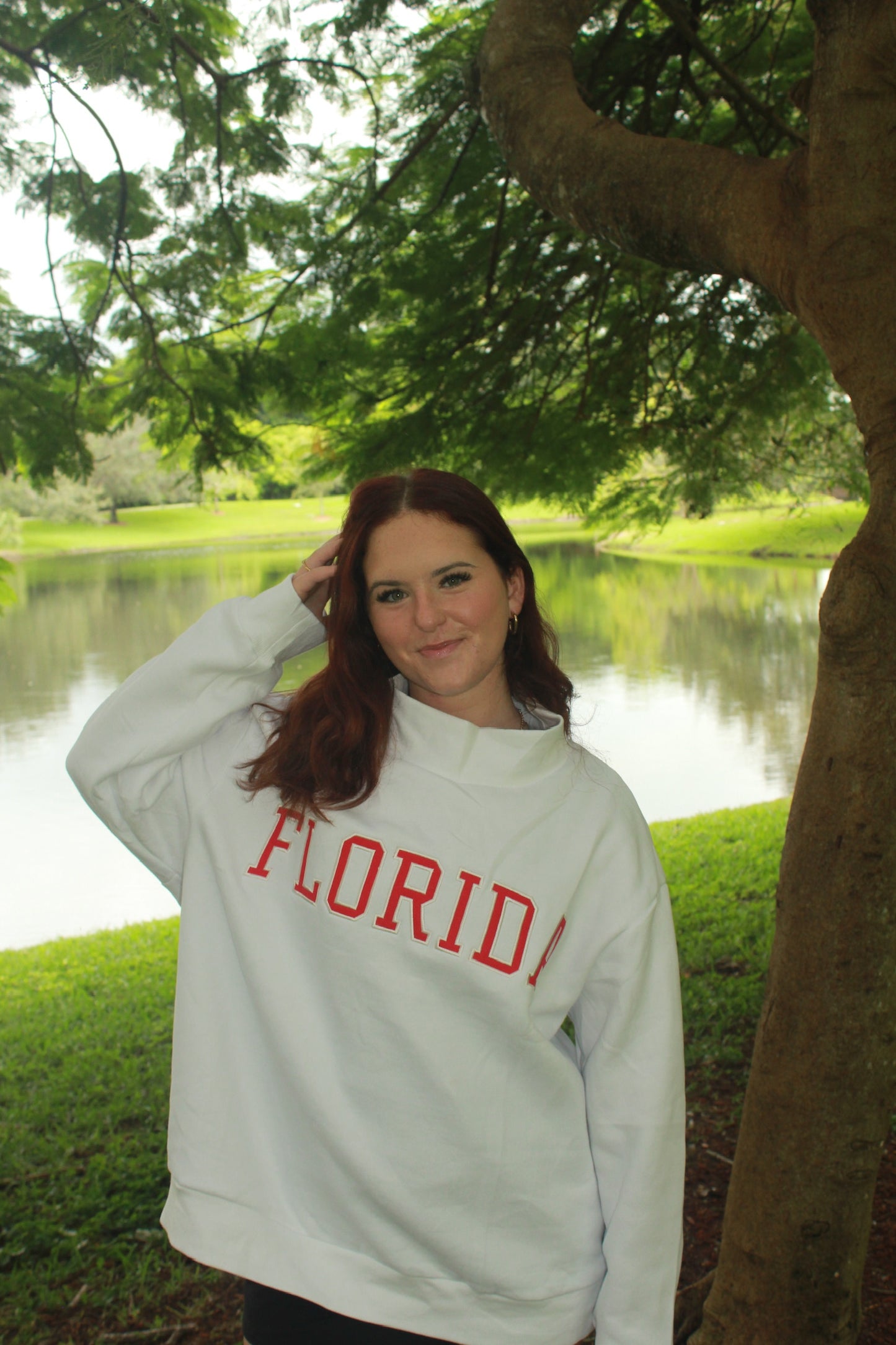 FLORIDA WHITE AND RED MOCK NECK