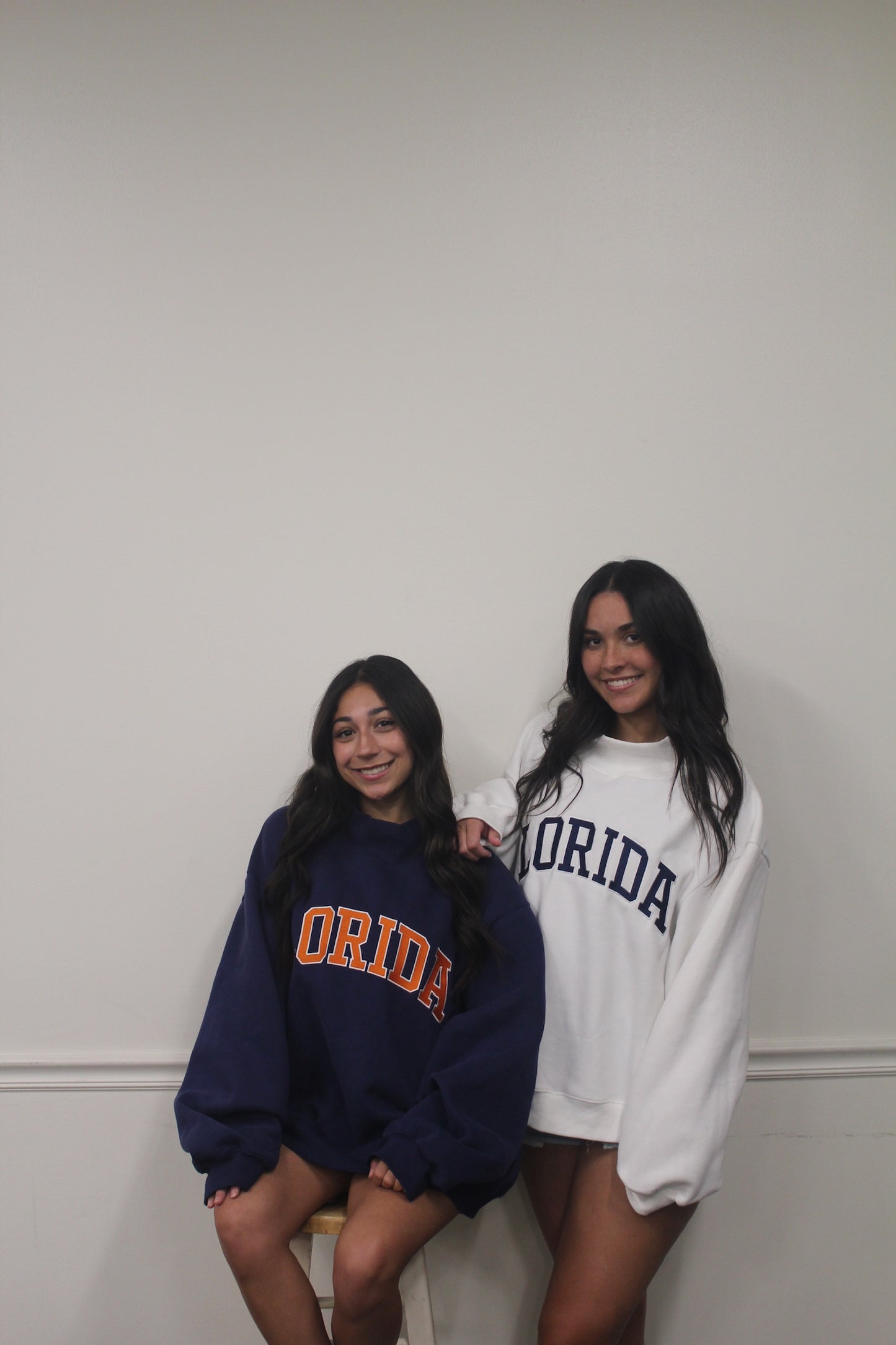 FLORIDA WHITE AND NAVY MOCK NECK