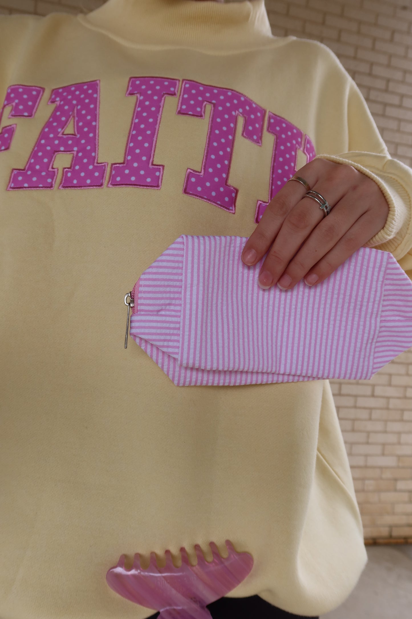 BEAUTY POUCH
