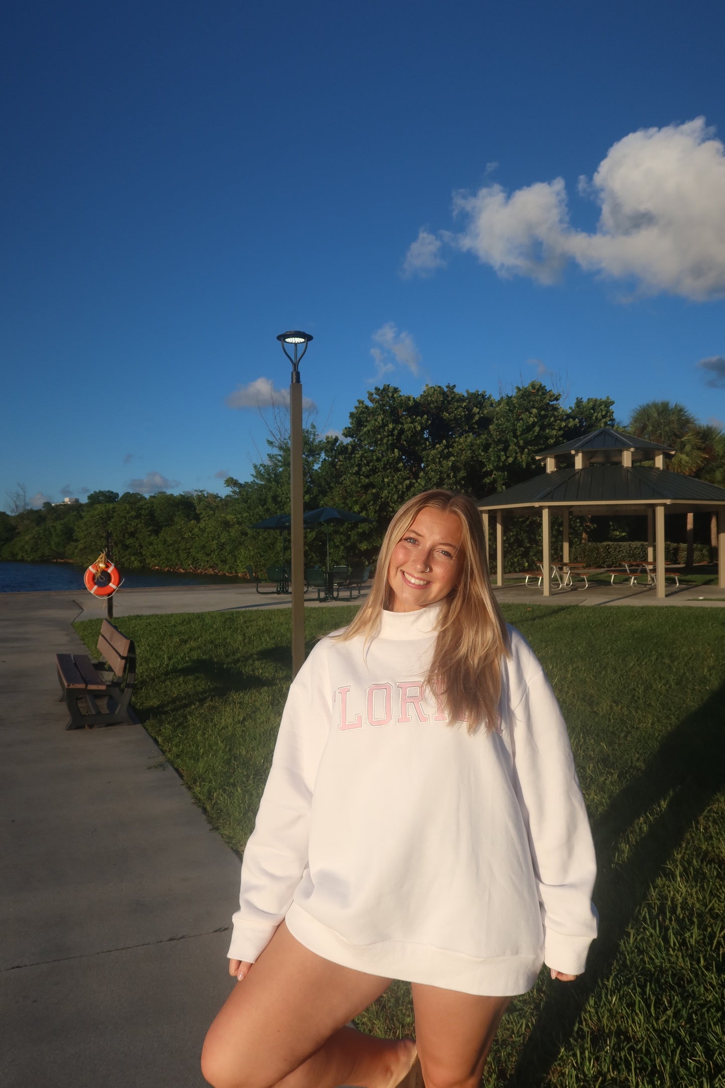 FLORIDA WHITE AND PINK MOCK NECK