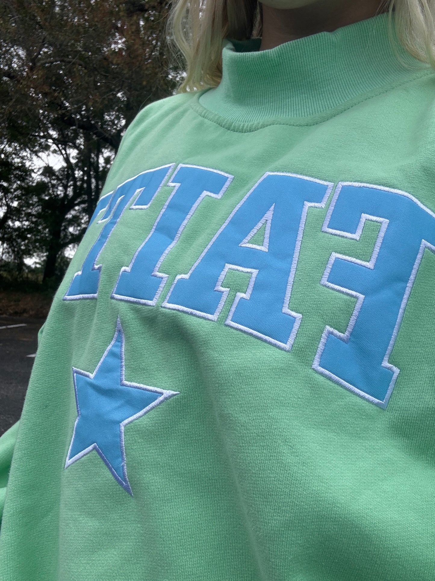 FAITH MOCK NECK