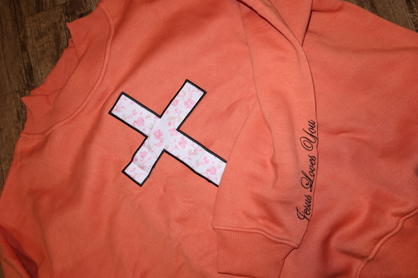 CROSS MOCK NECK- CORALWITH FLORAL