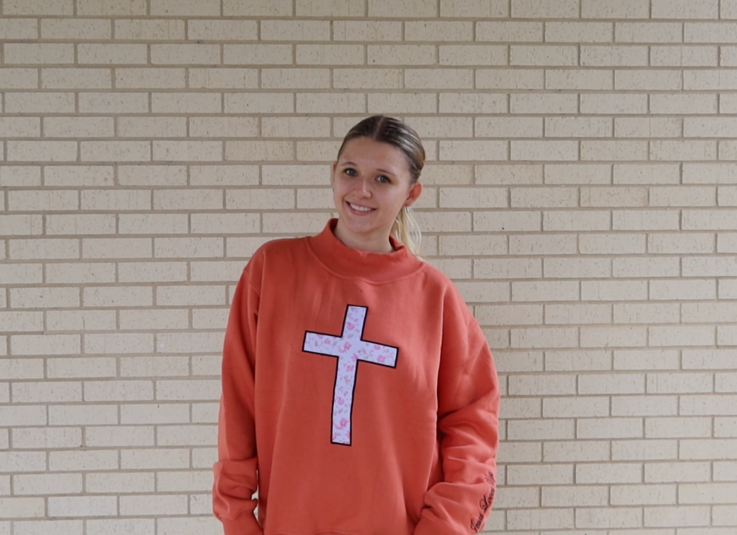 CROSS MOCK NECK- CORALWITH FLORAL